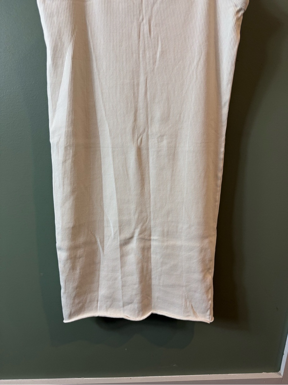 Classic Cream Ribbed Dress - Picture 3 of 9